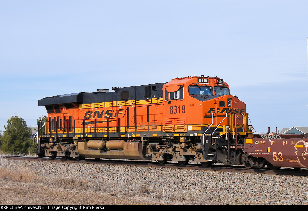 BNSF 8319 Pusher